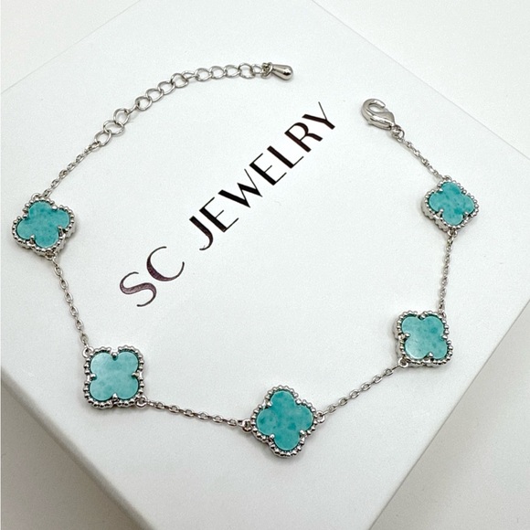 Petite Clover Bracelet Tiffany Color Mother of Pearl Double Sided - Picture 7 of 15